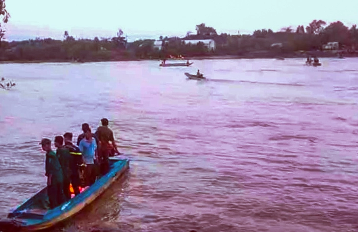 Tìm thấy thi thể nam nạn nhân mất tích trong vụ lật vỏ lãi tại Cà Mau